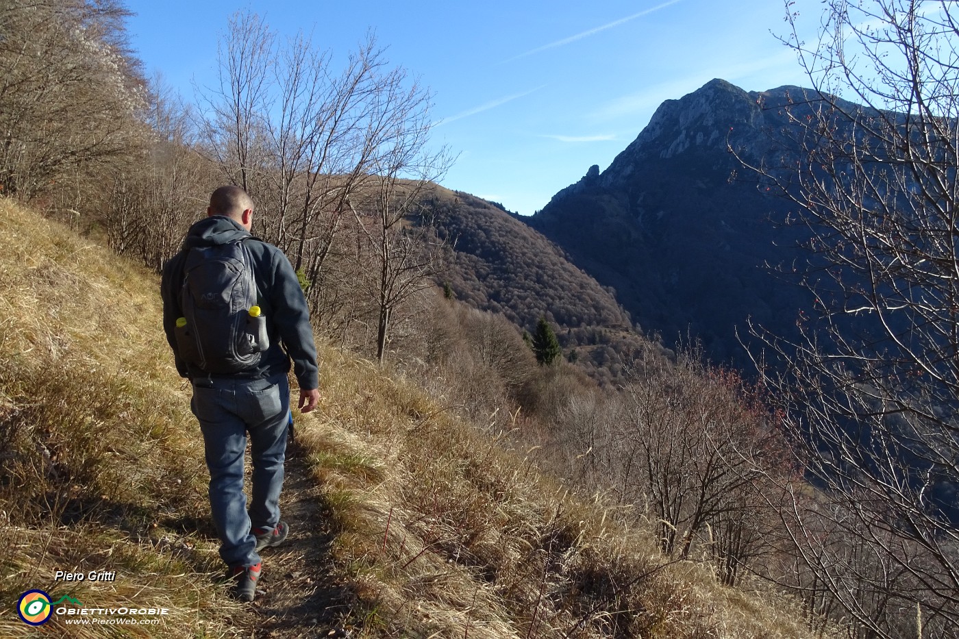 18 Vista in Passo Baciamorti e Monte Venturosa.JPG